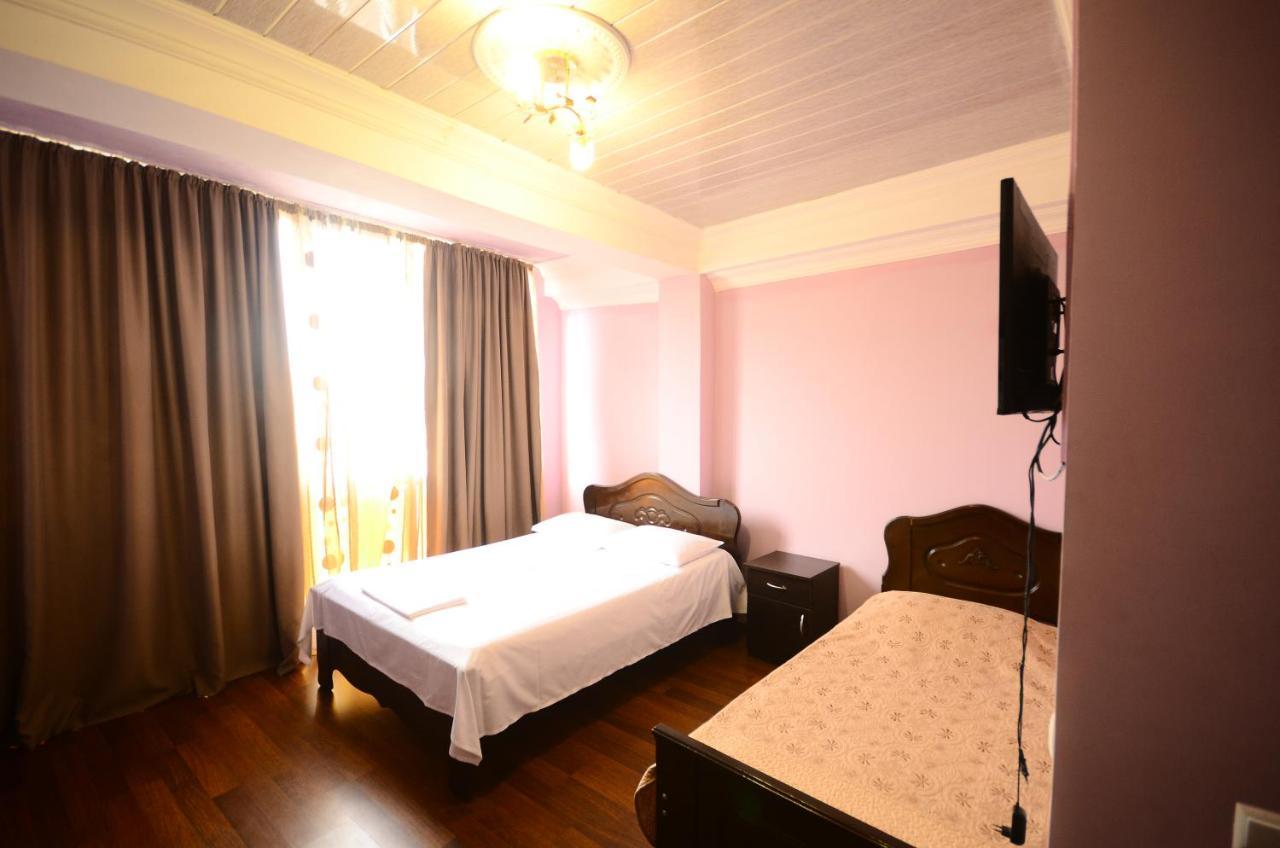 Hotel Peria บาทูมิ ภายนอก รูปภาพ