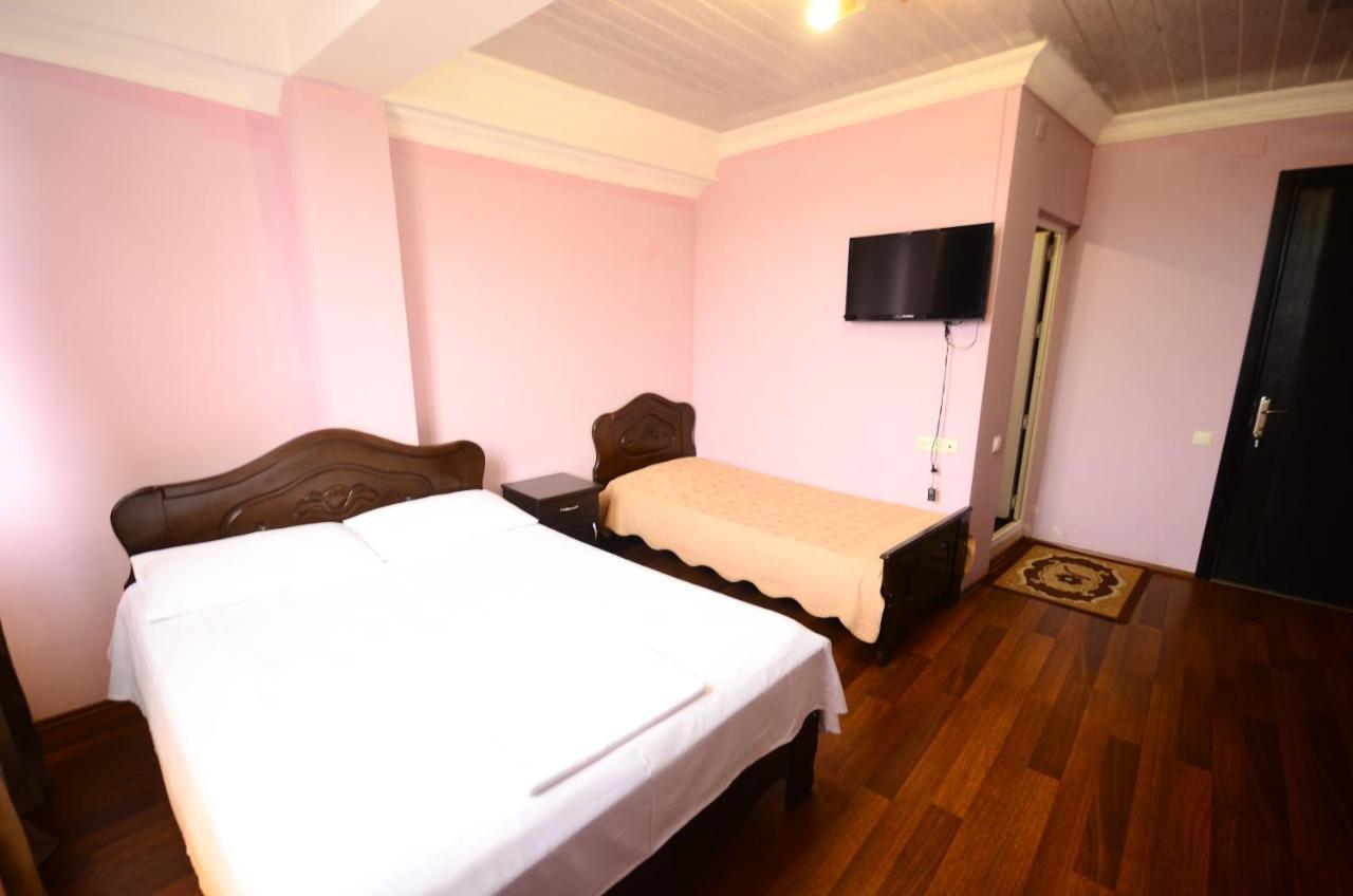 Hotel Peria บาทูมิ ภายนอก รูปภาพ